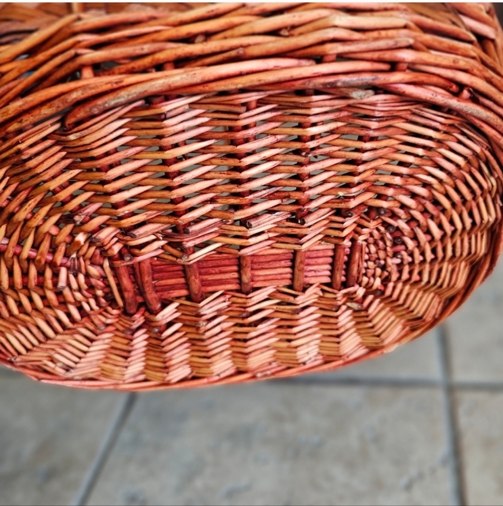 Rustic Woven Basket - Picture 10 of 16